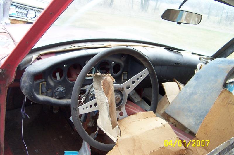 Instrument panel and steering wheel.jpg